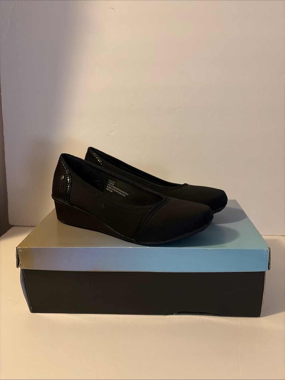 Valerie Stevens Newman Black Stretch Wedge Ladies 6.5M